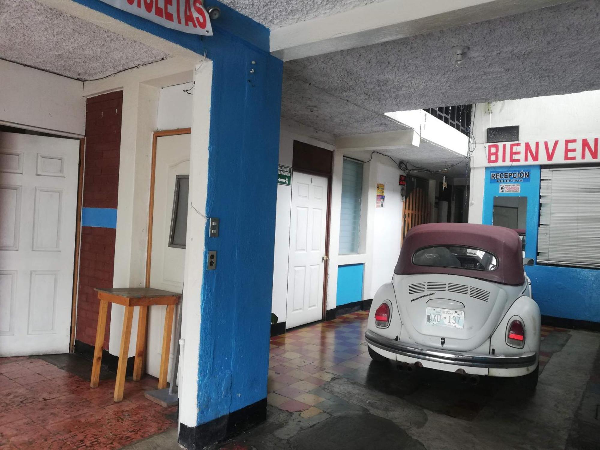 Hotel El Meson Guatemala Exterior photo